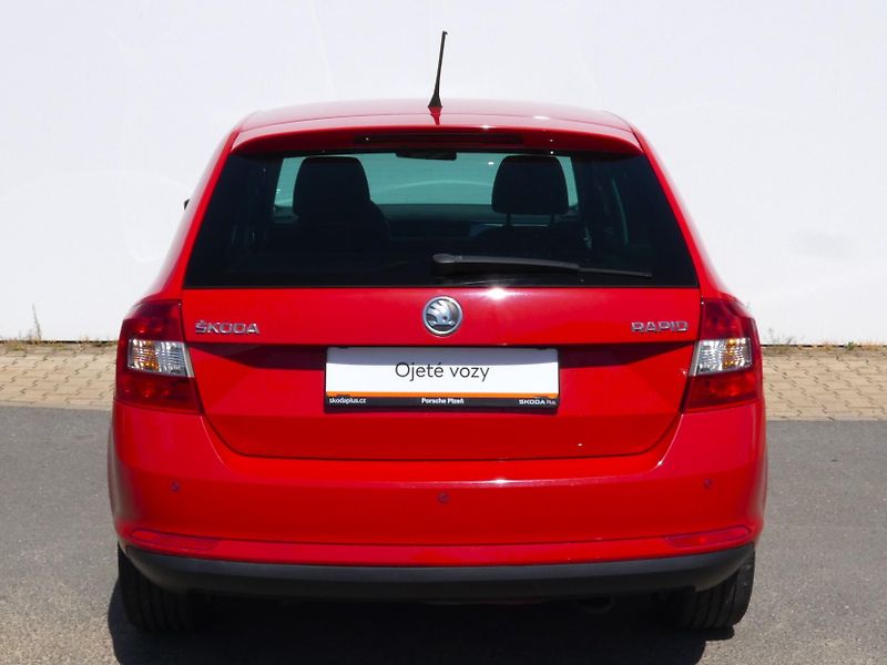 Škoda Rapid AmbitionPlus Fresh 1,2 TSI /63 - fotka 11 z 29