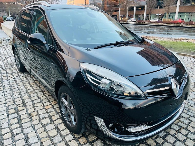 Renault Grand Scénic 1.6dCi MANUÁL KAMERA SERVISKA - fotka 8 z 44