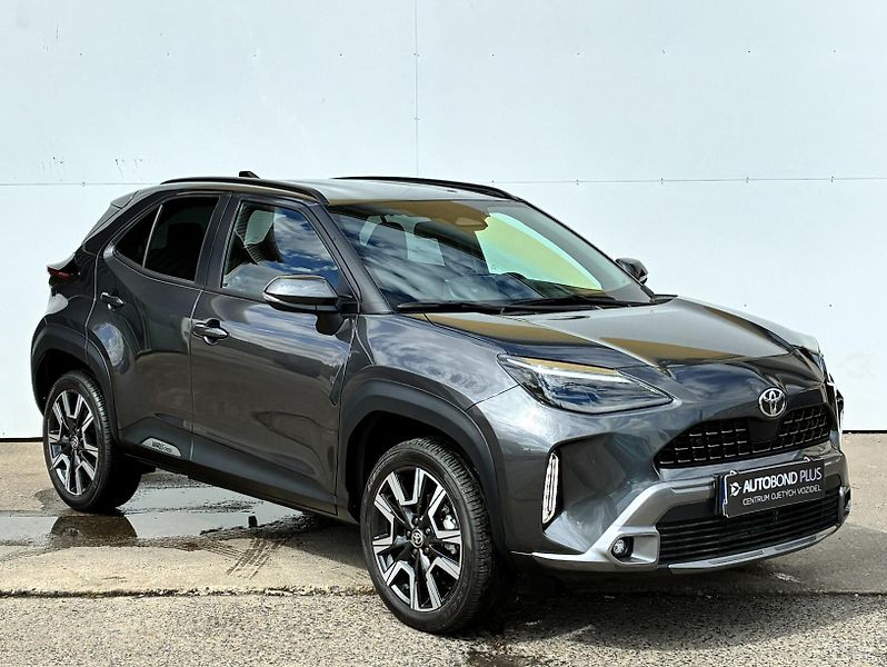 Toyota Yaris Cross 1.5 HSD 130k e-CVT AWD Executi - fotka 6 z 22