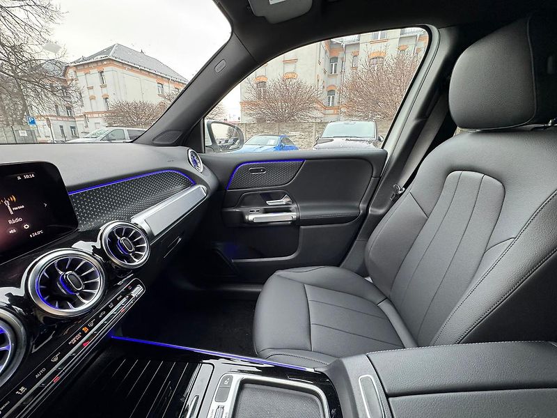 Mercedes-Benz GLB (2025) 200 d 4MATIC - fotka 14 z 25