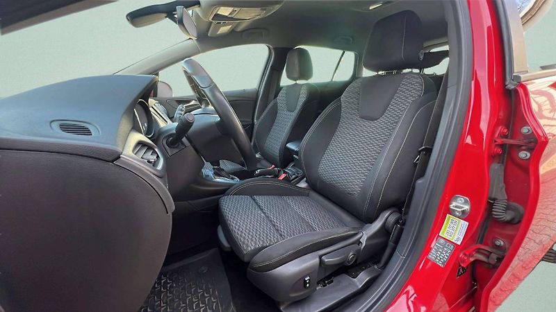 Opel Astra K 1.4 TURBO  Sports Tourer Fle - fotka 26 z 44
