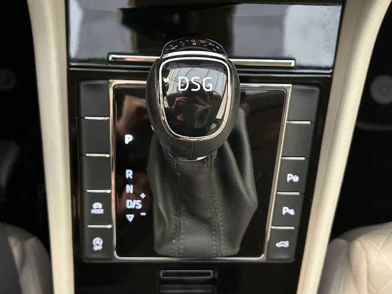 Škoda Superb 2.0 TDI Style - fotka 11 z 30