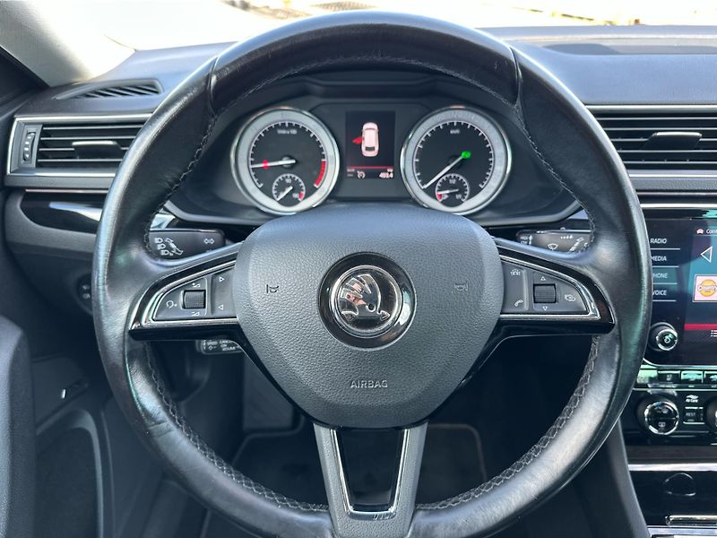 Škoda Superb 2.0 TDI 140kW 4x4 L&K DSG - fotka 17 z 23
