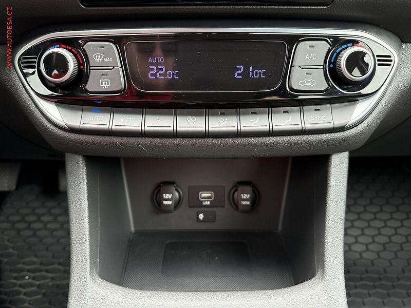 Hyundai i30 (2023) 1.0 T-GDi, ČR, Smart - fotka 15 z 18
