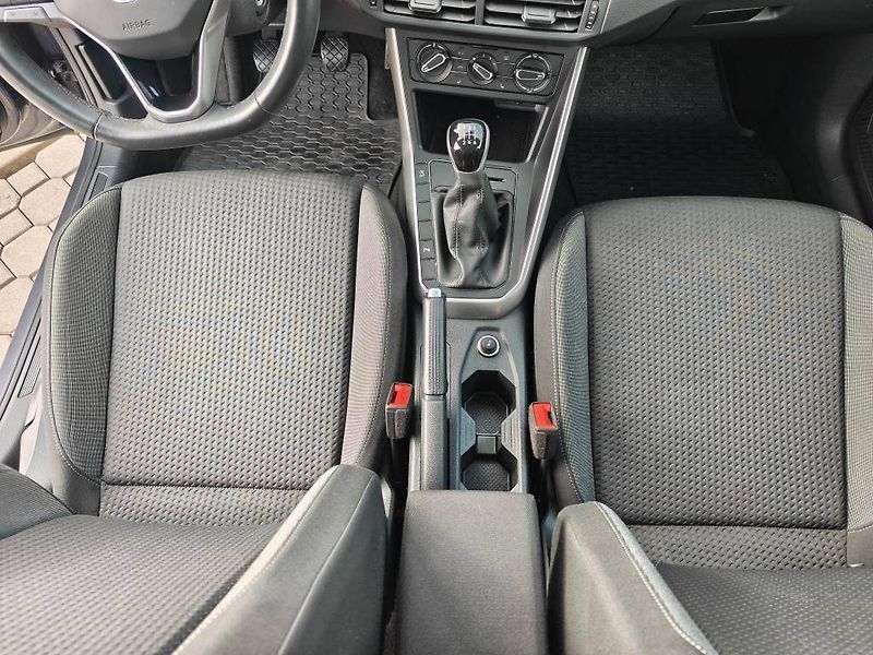 Volkswagen Taigo Life 6G 1,0TSi - fotka 9 z 23