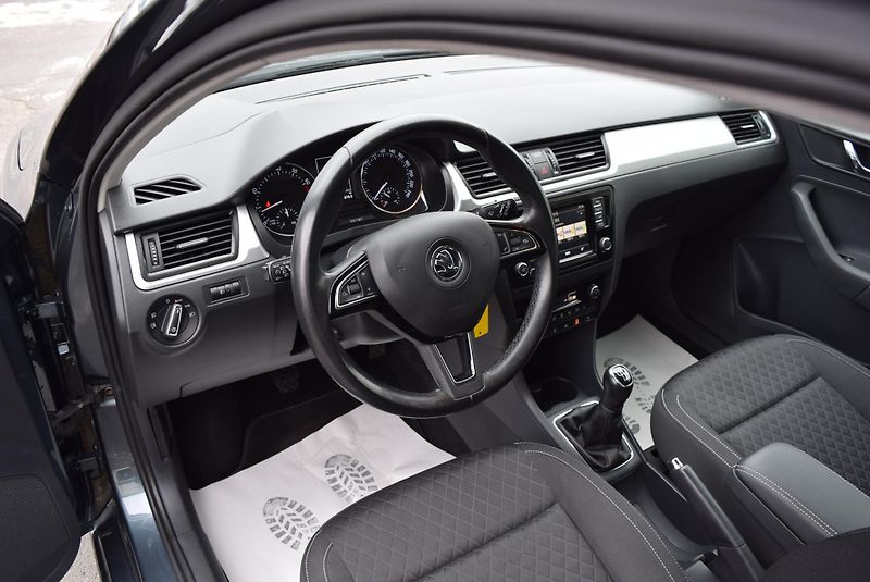 Škoda Rapid (2017) 1.2TSI 81kw ED. DRIVE XEN TAŽ  - fotka 21 z 44
