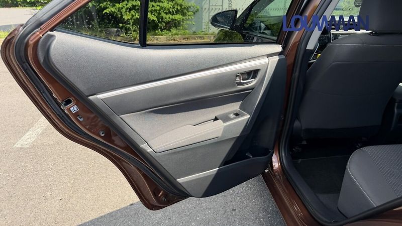 Toyota Corolla 1.6 Active TREND+ - fotka 16 z 23