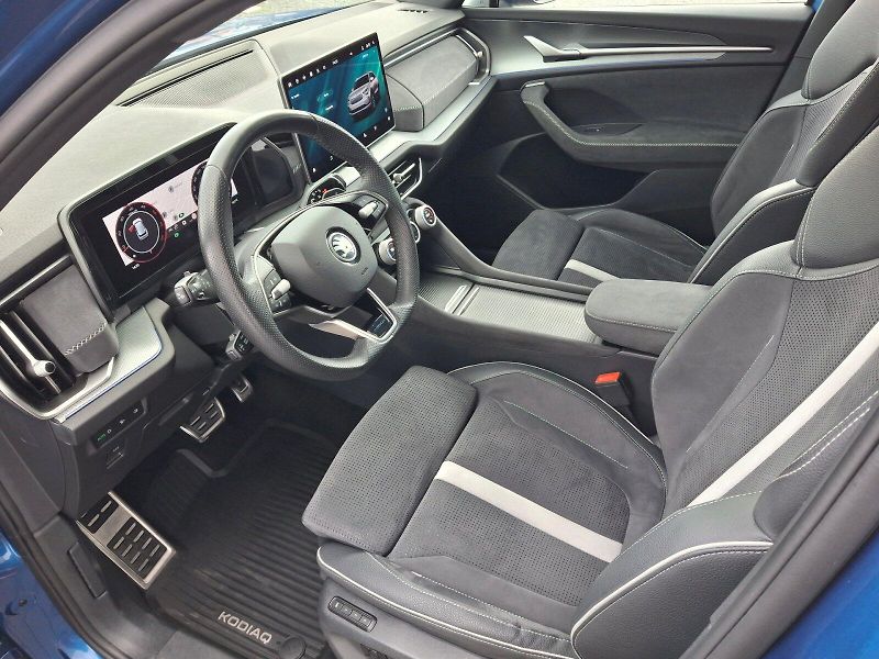 Škoda Kodiaq (2025) SportLine DSG 4x4 2,0TDi 142kW - fotka 6 z 35