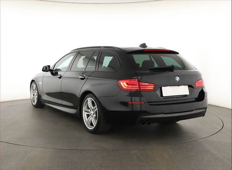BMW Řada 5 (2017) M Sport 530d, Automat - fotka 4 z 20