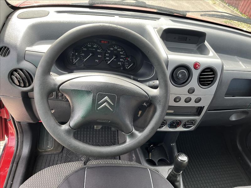 Citroën Berlingo 1,4 i TAŽNÉ STK 2/27 - fotka 13 z 31