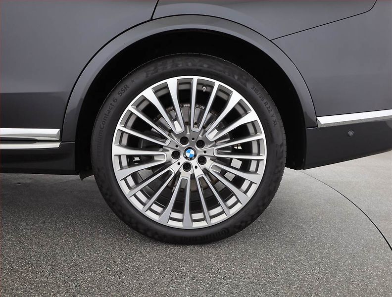 BMW X7 (2020) xDrive40i - fotka 23 z 28