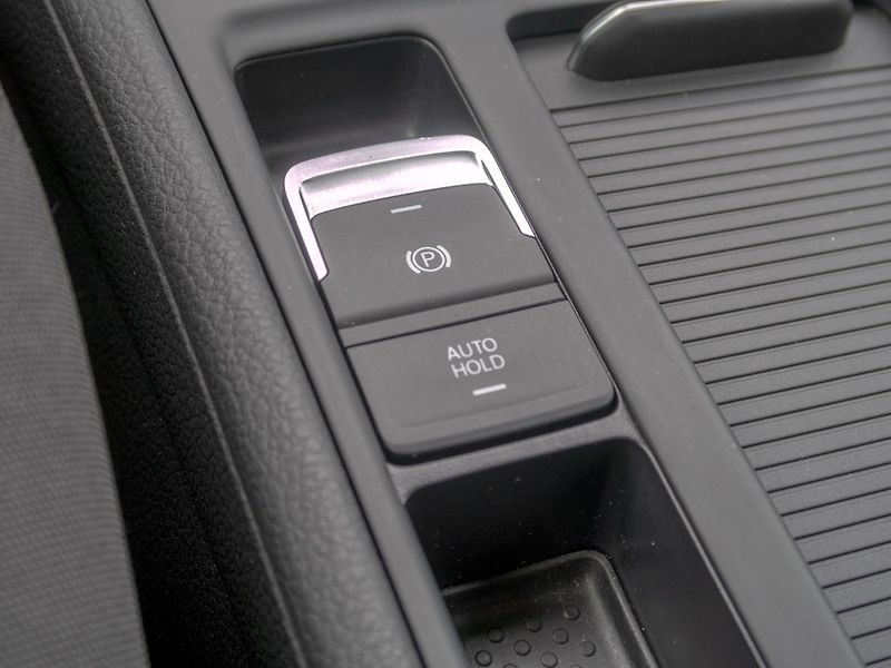 Volkswagen Golf (2018) ČR 1.0TSI 81KW – BARVA - fotka 28 z 52