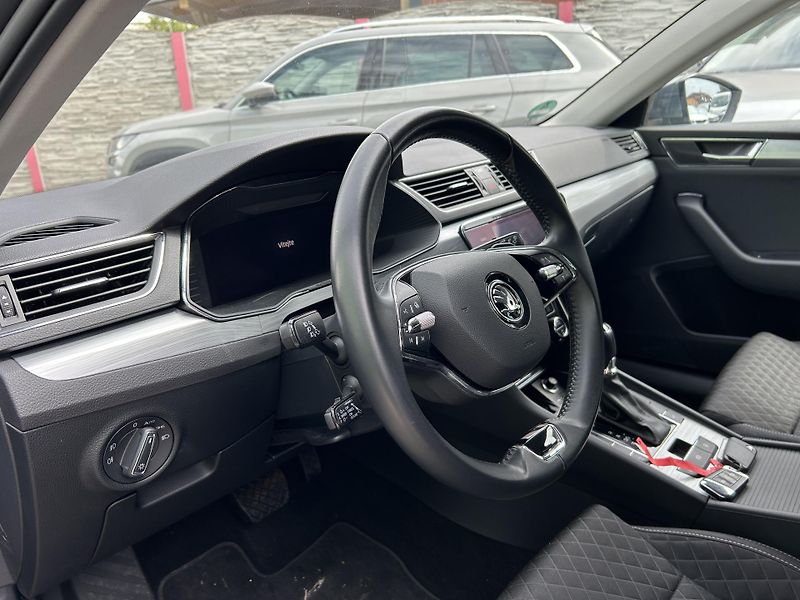 Škoda Superb (2022) 2.0 TDi 110 KW DSG - fotka 11 z 27