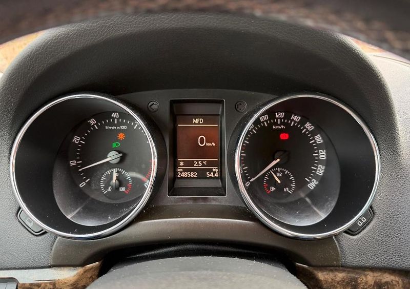 Škoda Yeti (2009) 1.2 / 77 kW - fotka 13 z 18