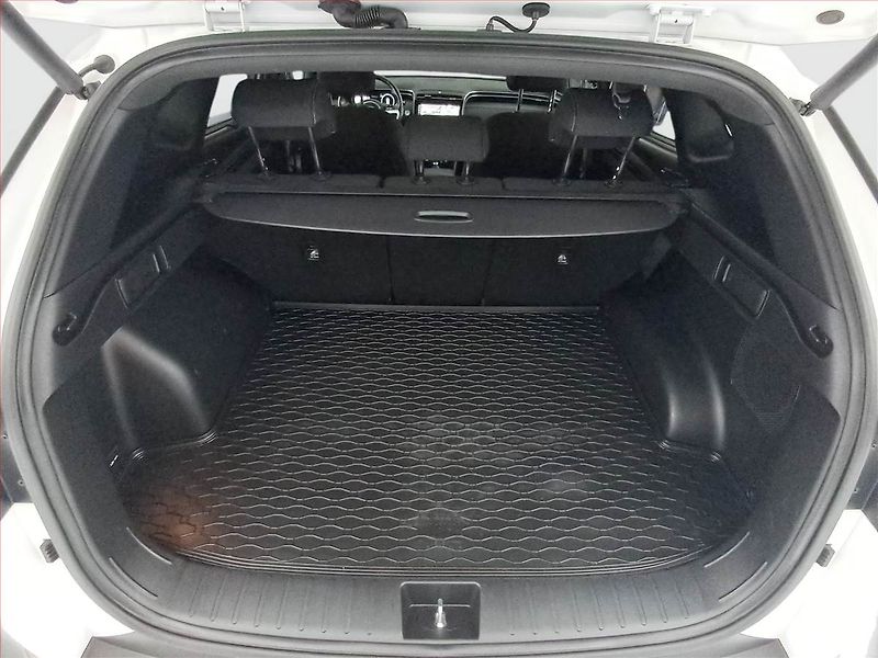 Hyundai Tucson (2023) 1.6 T-GDI - fotka 14 z 19