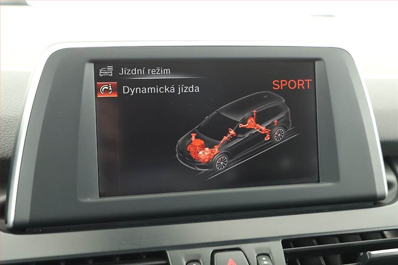 BMW Řada 2 (2015) Advantage 218d Gran Tourer - fotka 15 z 20