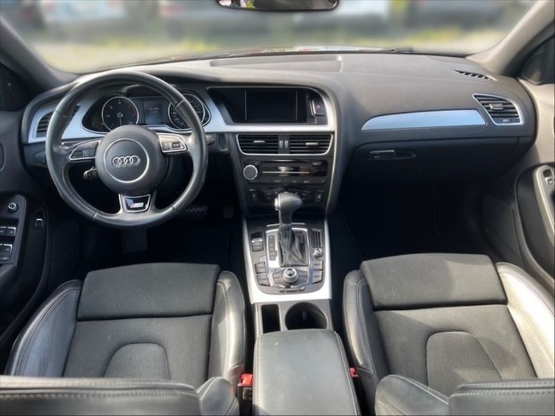 Audi A4 2,0 TDI S-Line AP - fotka 9 z 11