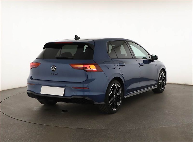Volkswagen Golf (2025) R-Line 1.5 TSI - fotka 5 z 15