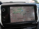 Peugeot 2008 (2013) 1.6 e-HDi, Navi, Tempomat - náhled 13