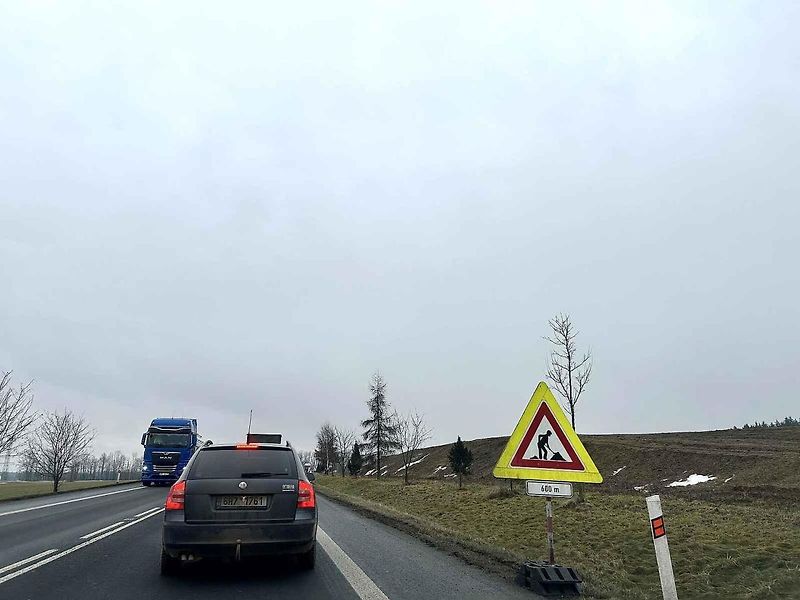 Na silnici I/35 mezi Janovem a Opatovcem budou do konce roku měřit rychlost radary. Řidiči podél budoucí D35 totiž nedodržují rychlost a ohrožují pracovníky stavby.