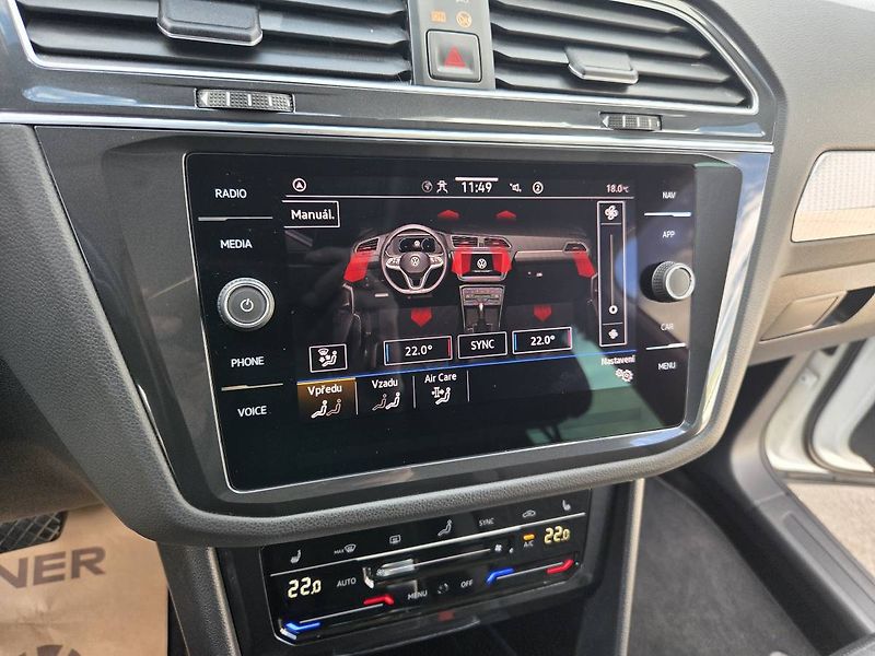 Volkswagen Tiguan (2021) 2.0 TDI DSG - fotka 25 z 46