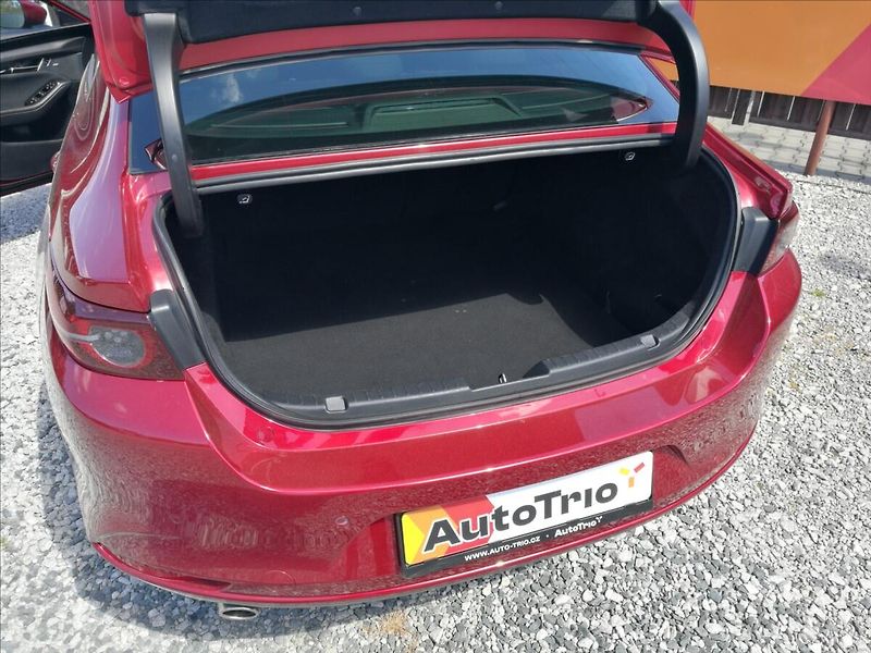 Mazda 3 2,0 i SkyactivG 1.majitel - fotka 18 z 25