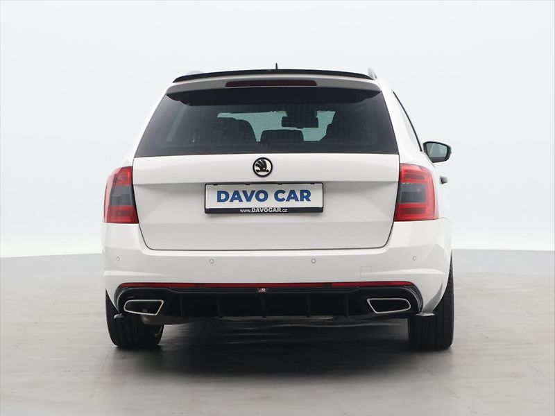 Škoda Octavia 2,0 TDI 135kW Xenon RS - fotka 6 z 31
