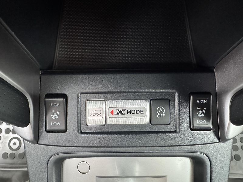 Subaru Forester 2,0i A/T COMFORT, ČR, 1.MAJ. - fotka 23 z 30