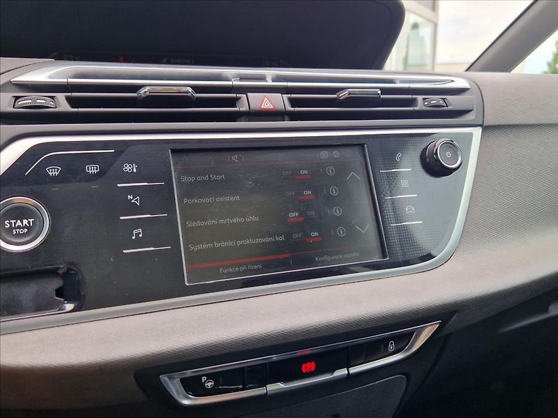 Citroën Grand C4 Picasso 2,0 HDI NAVI AC AUTO 7MÍST - fotka 25 z 35