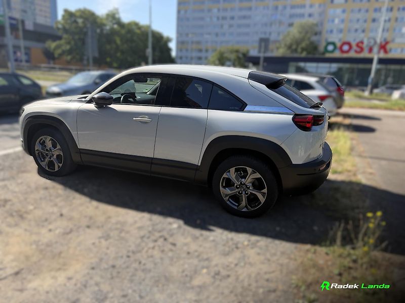 Mazda MX-30 (2021) e-SKYACTIV 35,5 kWh | Head-Up - fotka 4 z 21