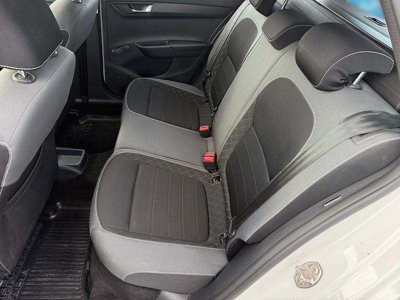Škoda Fabia (2019) AMBITION 1.0TSI 70kW CZ DPH - fotka 8 z 11