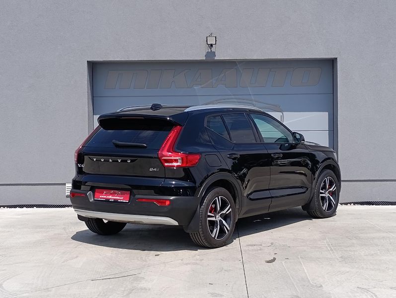 Volvo XC40 2.0 B4 AWD 145kW - fotka 5 z 33