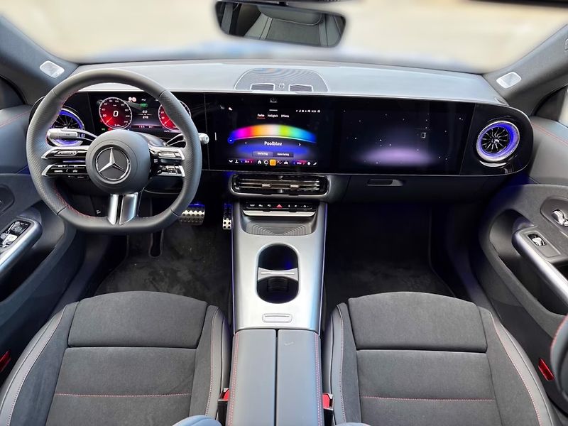 Mercedes-Benz CLA 250+ AMG Superscreen Pano Burm - fotka 8 z 22