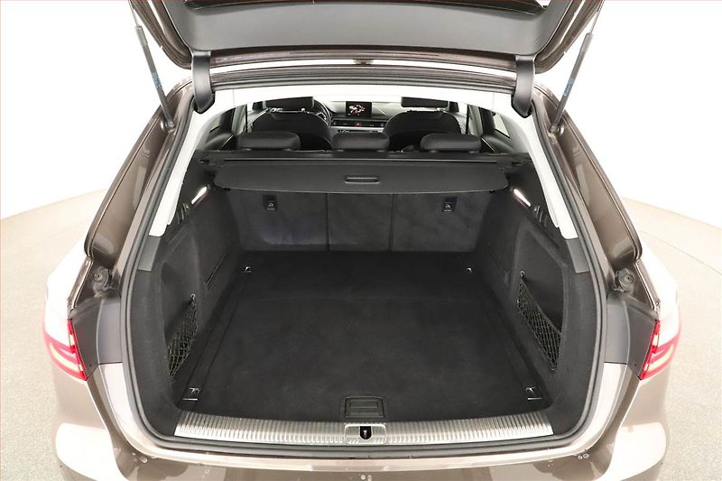 Audi A4 (2017) 2.0 TDI, Automat, Tempomat - fotka 14 z 15