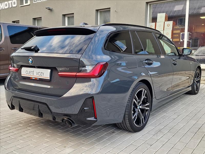 BMW Řada 3 330d Xdrive M-Sport ČR,1.Maj. - fotka 10 z 50