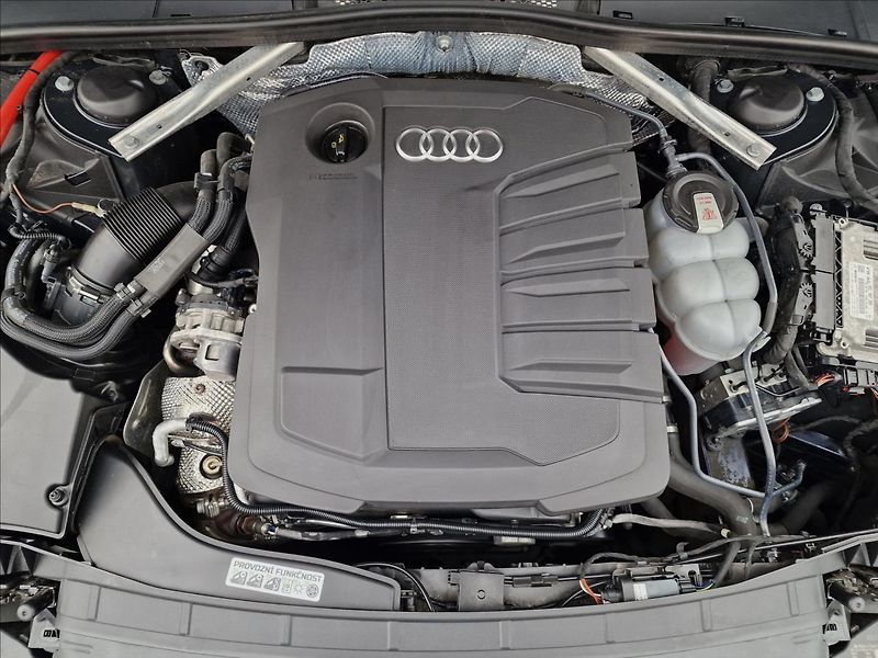 Audi A4 40TDI 150kW S-Line, ČR,1.Maj. - fotka 43 z 50