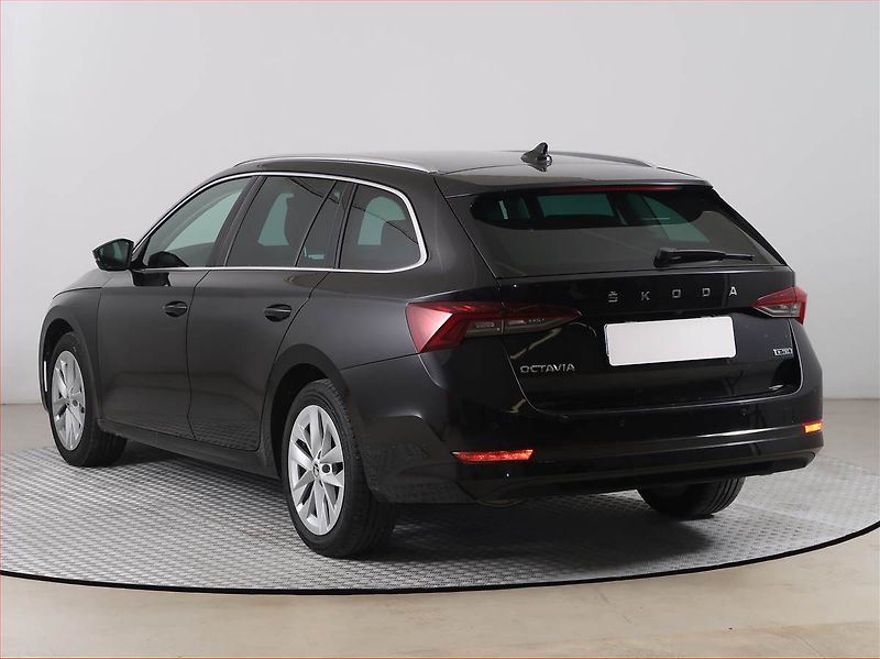 Škoda Octavia (2022) 1.5 TSI e-tec - fotka 4 z 19