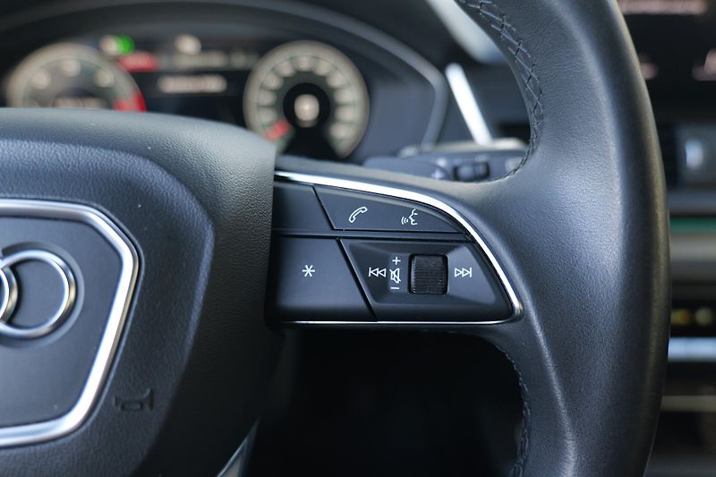 Audi Q5 40TDI quattro Matrix Cockpit - fotka 23 z 39