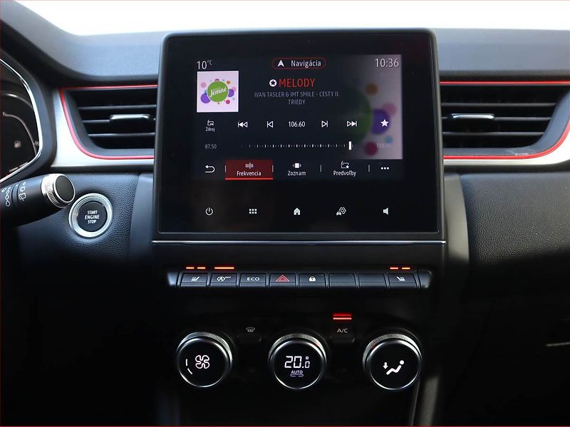 Renault Captur (2020) Intens 1.3 TCe, Kůže, Navi - fotka 12 z 21