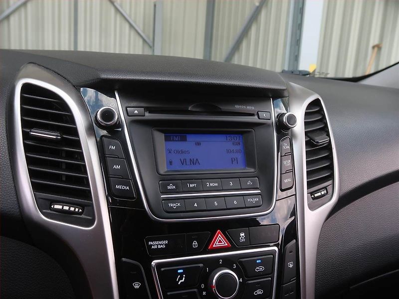 Hyundai i30 (2014) 1.4 CVVT, Serv.kniha, Tempomat - fotka 12 z 16