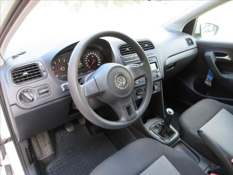 Volkswagen Polo 1,2 i Klima, 5dv. ESP, Nové ČR - fotka 12 z 26