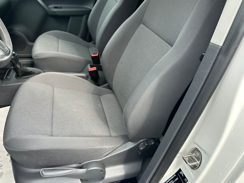 Volkswagen Caddy (2014) 1.6TDI 75kw  2-míst - fotka 10 z 30