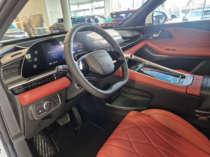 Omoda 9 PHEV (2025) SHS PREMIUM - fotka 4 z 14