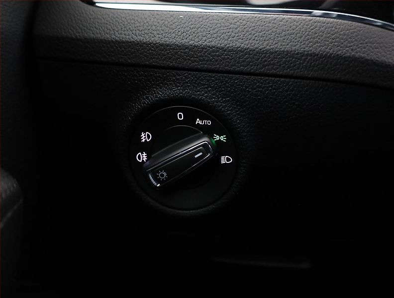 Škoda Superb (2020) Laurin&Klement 2.0 TDI, 4X4 - fotka 15 z 19