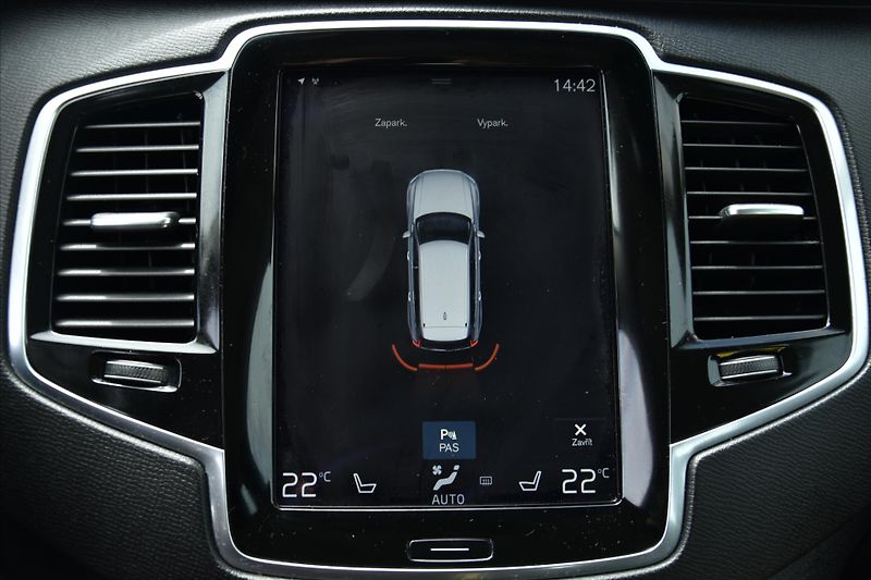 Volvo XC90 D5 AWD INSCRIPTION ČR - fotka 17 z 26