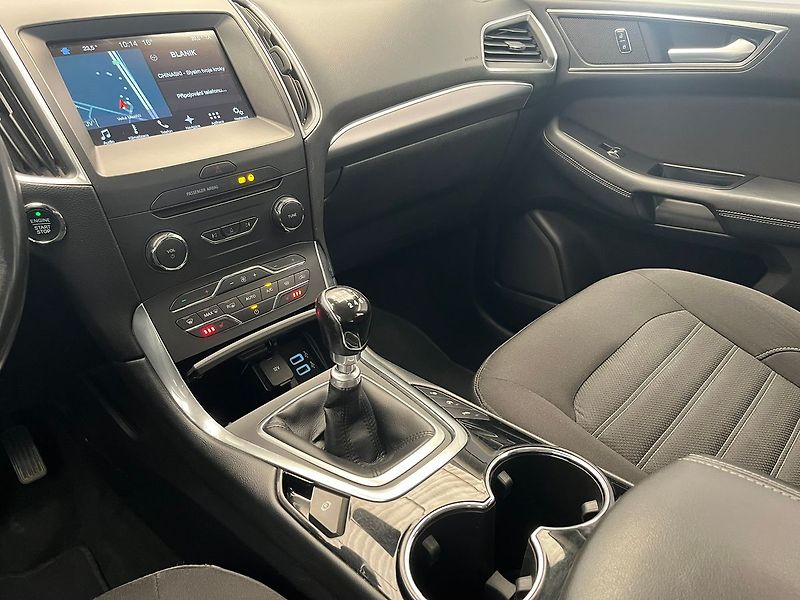 Ford Galaxy 2,0 TDCi Titanium 132kw manuál - fotka 24 z 64