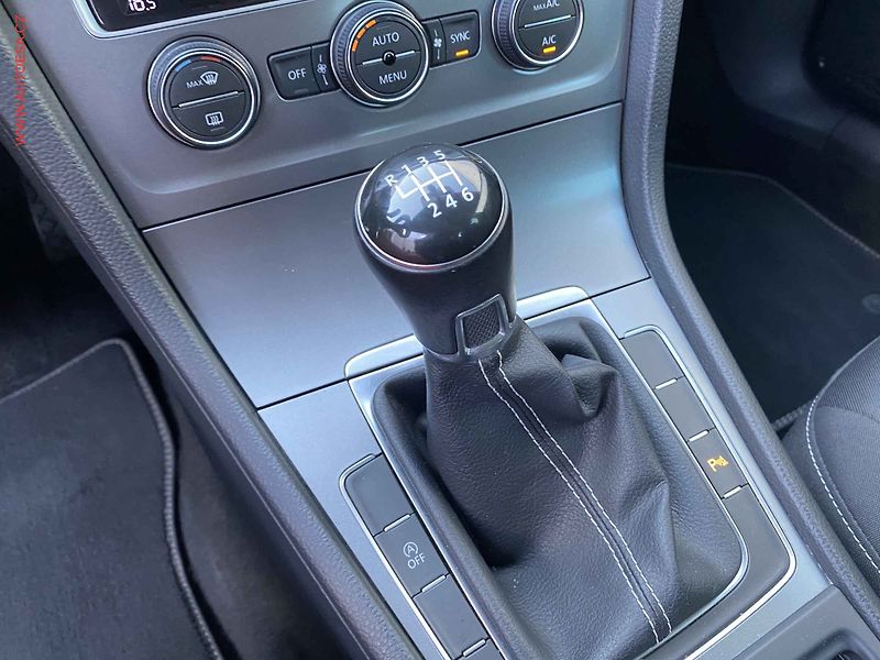 Volkswagen Golf (2015) 1.2 TSi, Lounge - fotka 16 z 17