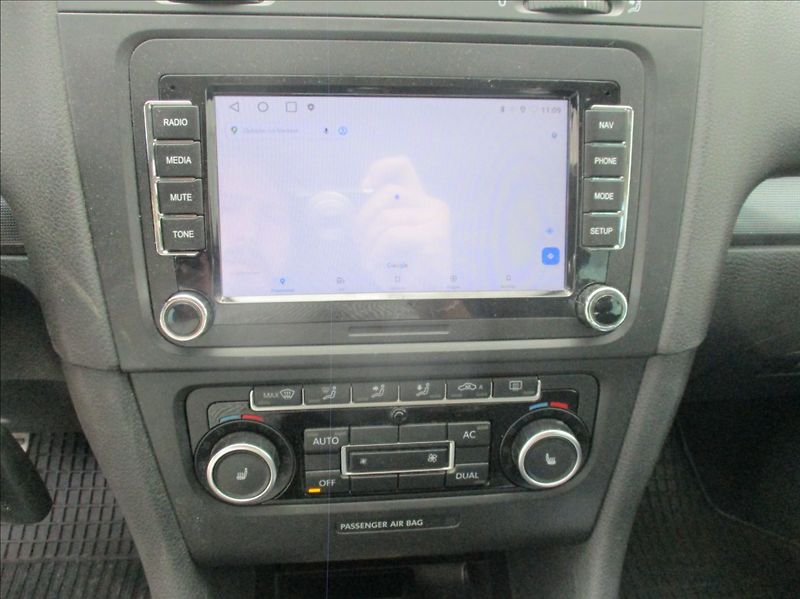 Volkswagen Golf 1,4 TSI, digi klima, servis, - fotka 16 z 28