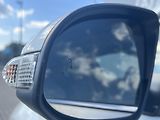 Toyota C-HR (2018) 1.8 VVT-i E-CVT - náhled 35