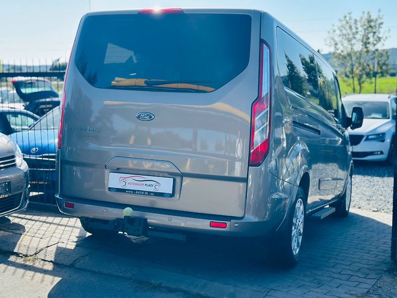 Ford Tourneo Custom (2019) 2.0TDCi TITANIUM, ČR, 1.MAJ. - fotka 6 z 19